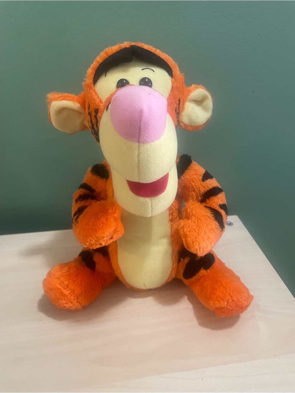 Vintage Fisher Price 2001 Tug n Tigger - works!